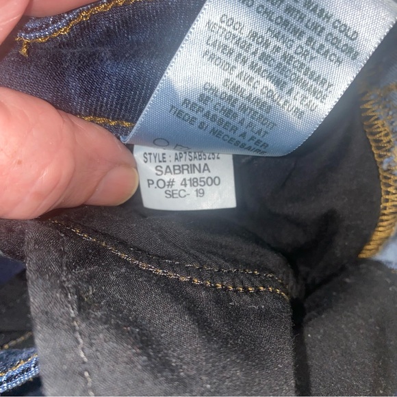 Joe's Jeans Sabrina Skinny Jeans, 30x31 - Picture 7 of 7